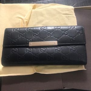 Gucci black wallet